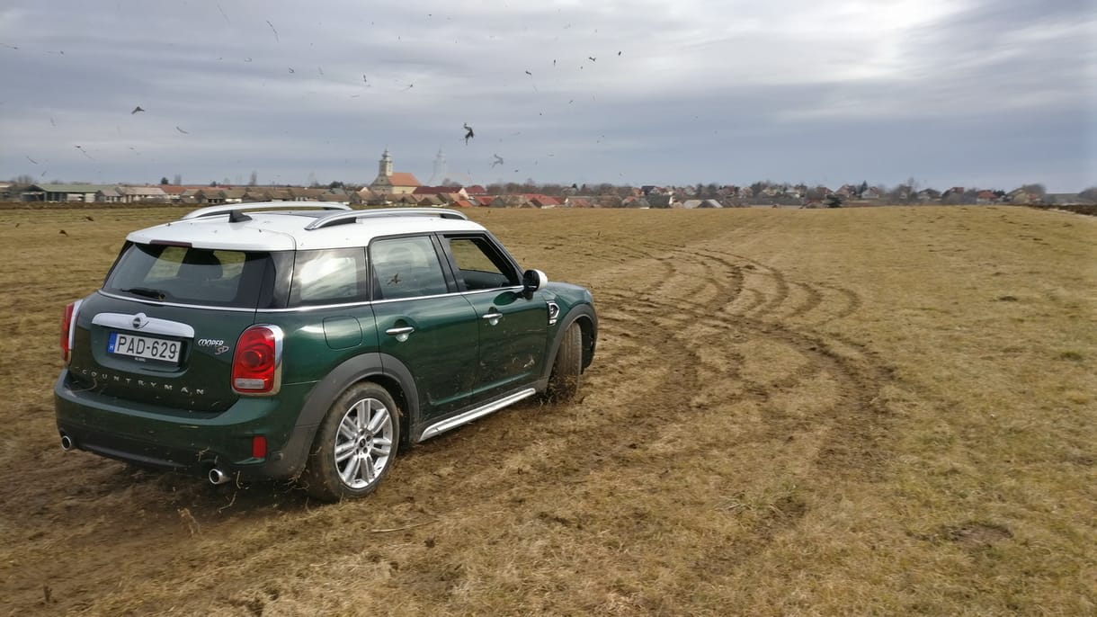 A hatalmas törpe – sárban csapattunk az új Mini Countrymannel