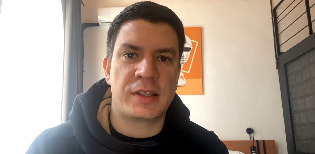 Bihari Ádám Kijevből a Facebookon válaszolt az olvasók kérdéseire