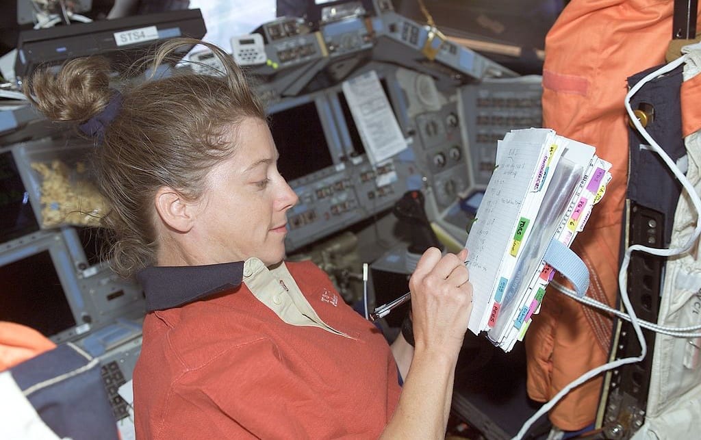 Ha a szovjetek ceruzával is tudtak írni az űrben, a NASA-nak miért kell méregdrága űrtoll? Íme a magyarázat