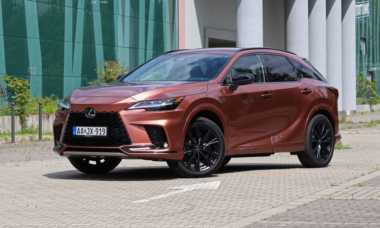 Egy jó rozé, szódával felturbózva: teszten a nyugalom szigete Lexus RX 500h
