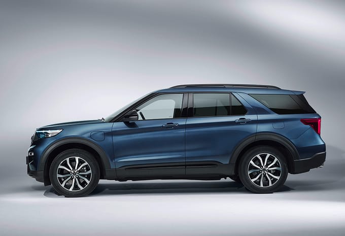 BMW X5 áron debütál Európában a Ford zöld rendszámos nagy SUV-ja