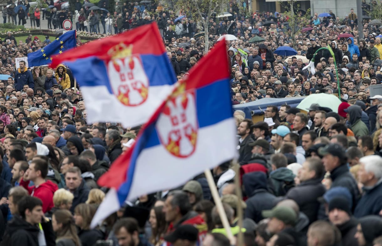 Egyre kevésbé kell félnie a szerb kormánynak az ellenzéktől