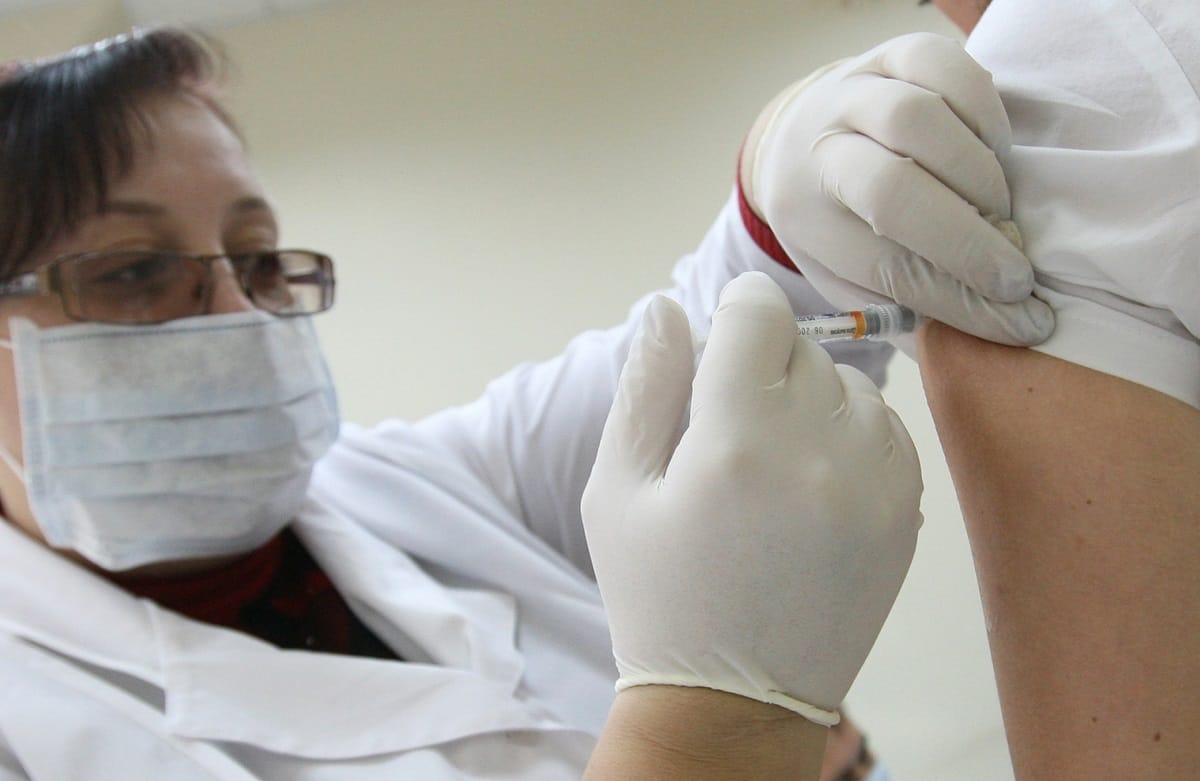 Már preklinikai szakaszban jár egy koronavírus elleni oltóanyag, júniustól gyártanák
