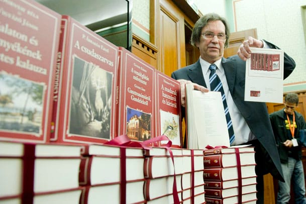 Kerényi Imre meglepetést küld 9000 diáknak