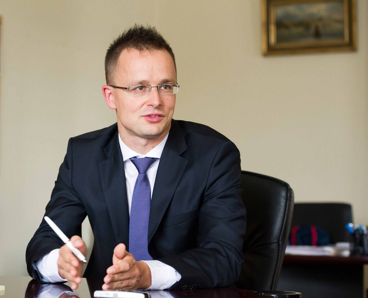 Szijjártó: az MSZP a bankok oldalán áll