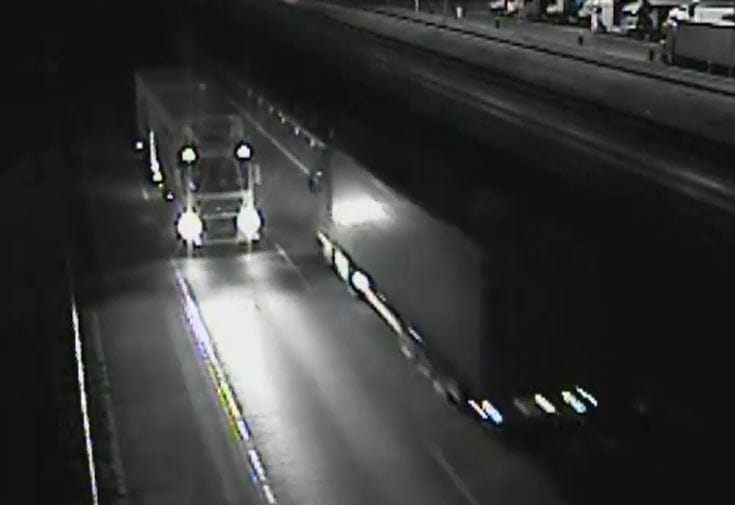 Hét kilométeren át hajtott a forgalommal szemben egy kamion az M0-son – videó
