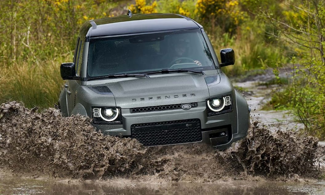 Politikailag nem túl korrekt a 635 lóerős biturbó V8-as új Land Rover