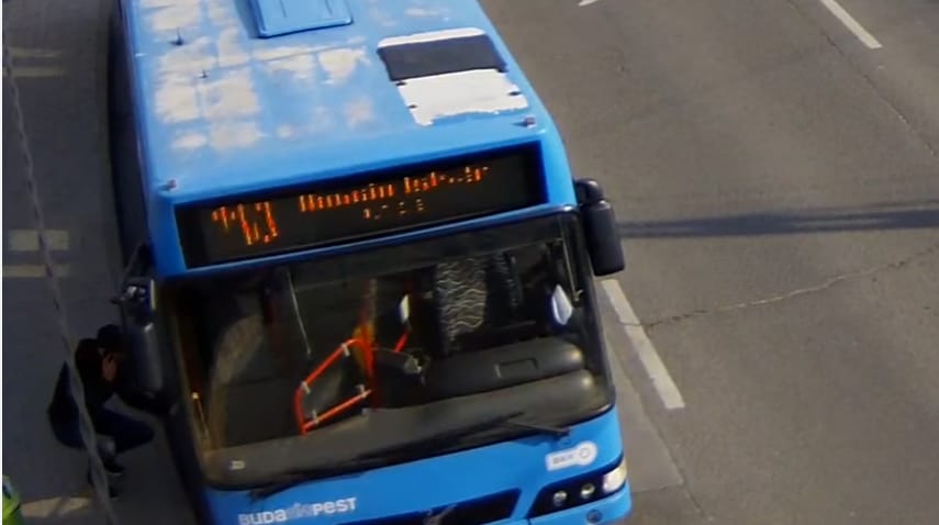 Pofátlan buszos tolvajt keresnek a Bosnyák térről – videó