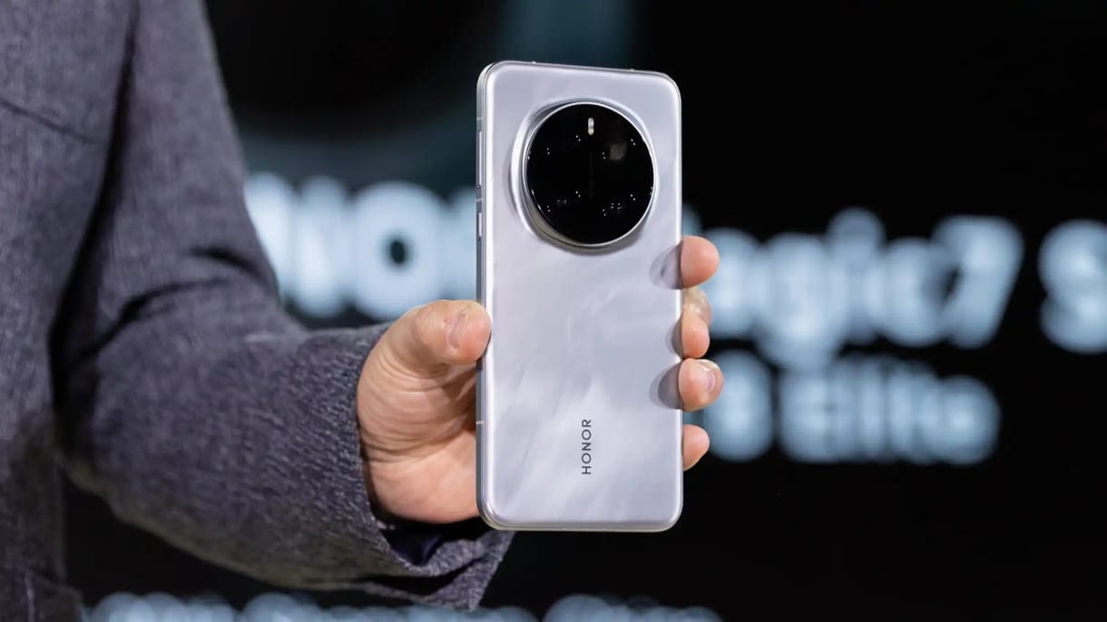 A legerősebb processzorral és 200 megapixeles kamerával jön a Honor Magic7 Pro, kiderült a magyar ára is