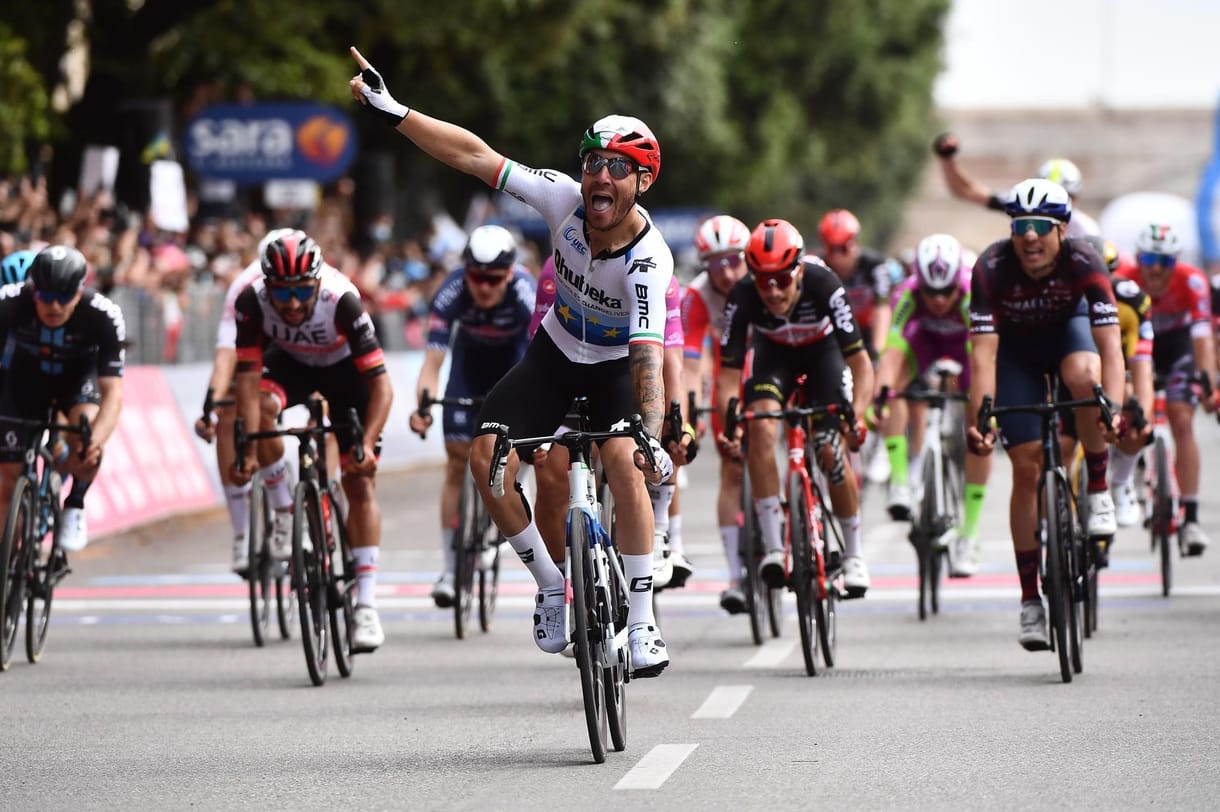 Giro d'Italia: Valter Attila maradt a 12. helyen