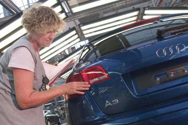 A német Audi-központot is megbénították a Győrben sztrájkolók