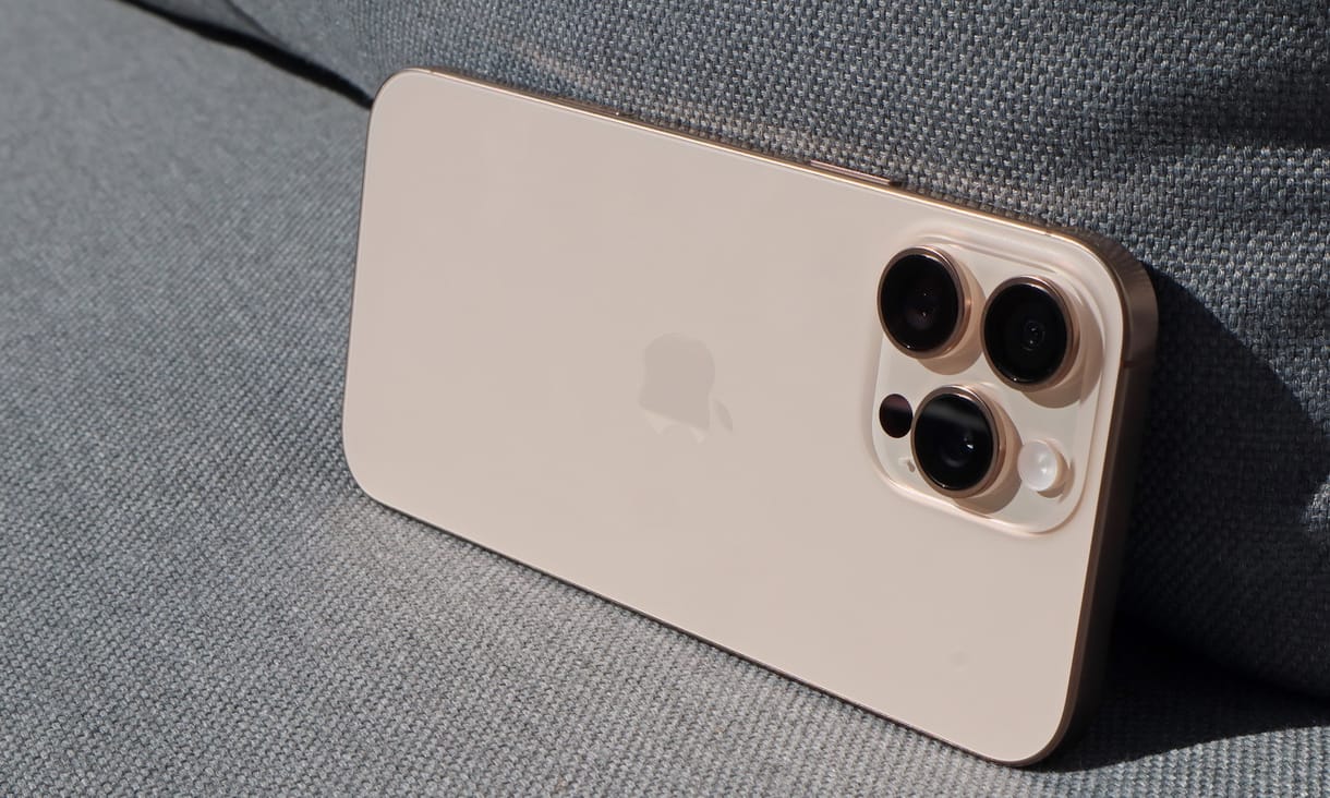 Ezt mindenki érezni fogja: fontos változás jöhet az iPhone-oknál