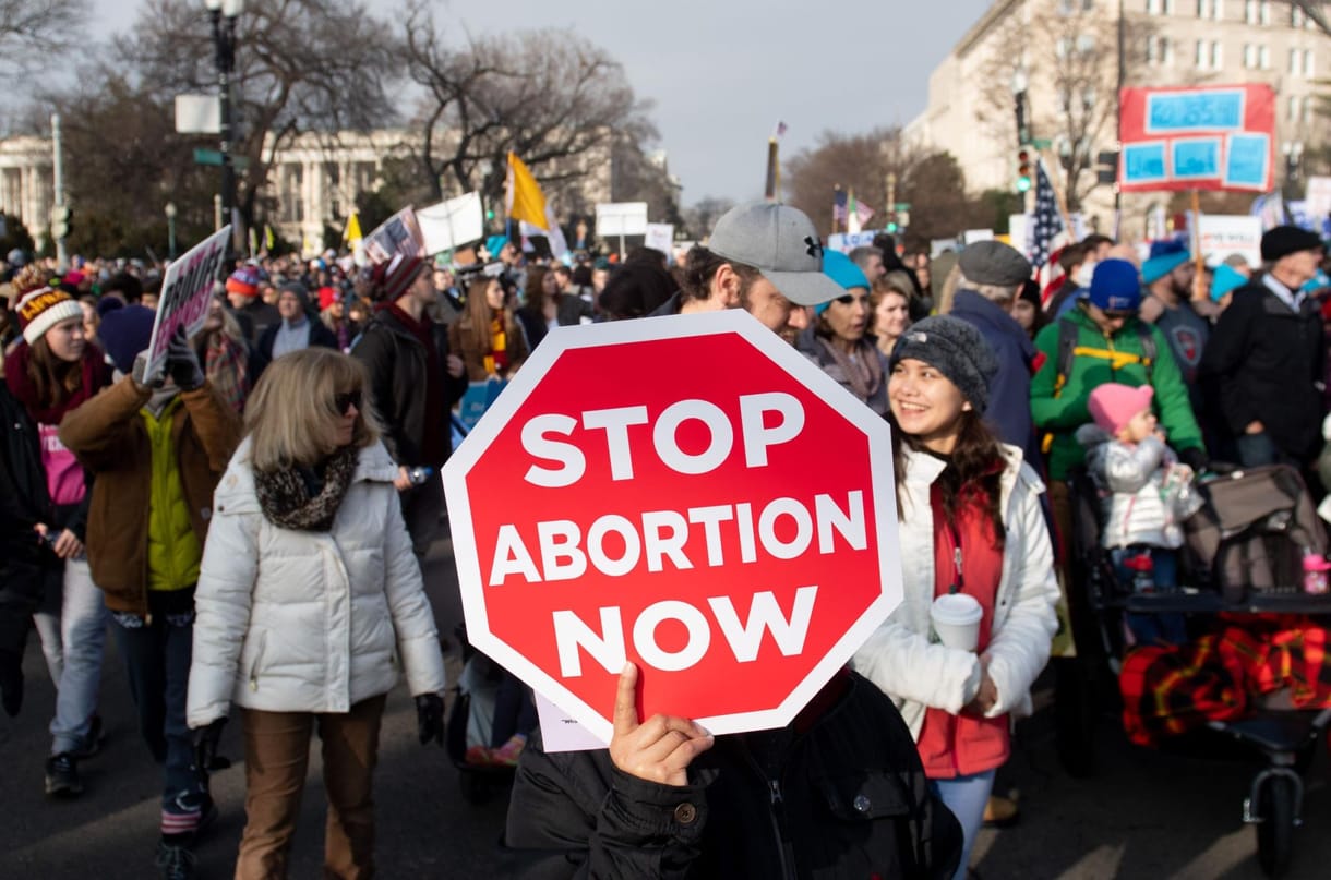 “Az abortusz diszkrimináció” - így érveltek egy pesti abortuszellenes konferencián