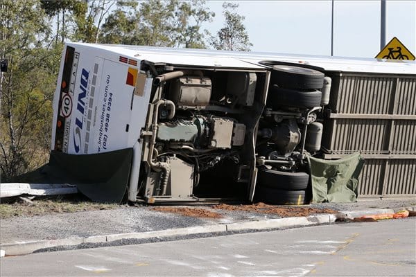 Felborult egy busz Ausztráliában, tízen meghaltak