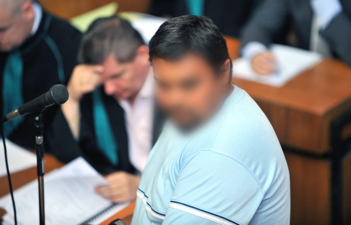 Romagyilkosságok: újabb tanú kérte a vádlottak kivezettetését