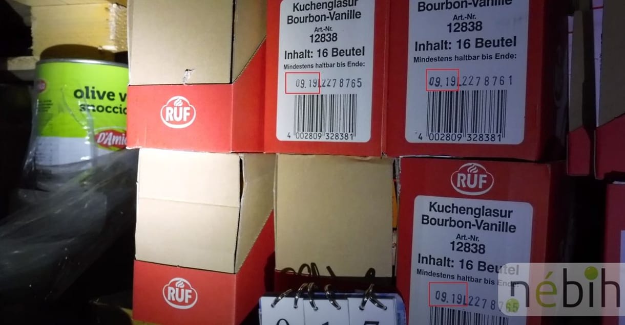 Öt-hat éve lejárt élelmiszereket talált a Nébih egy Pest megyei telephelyen