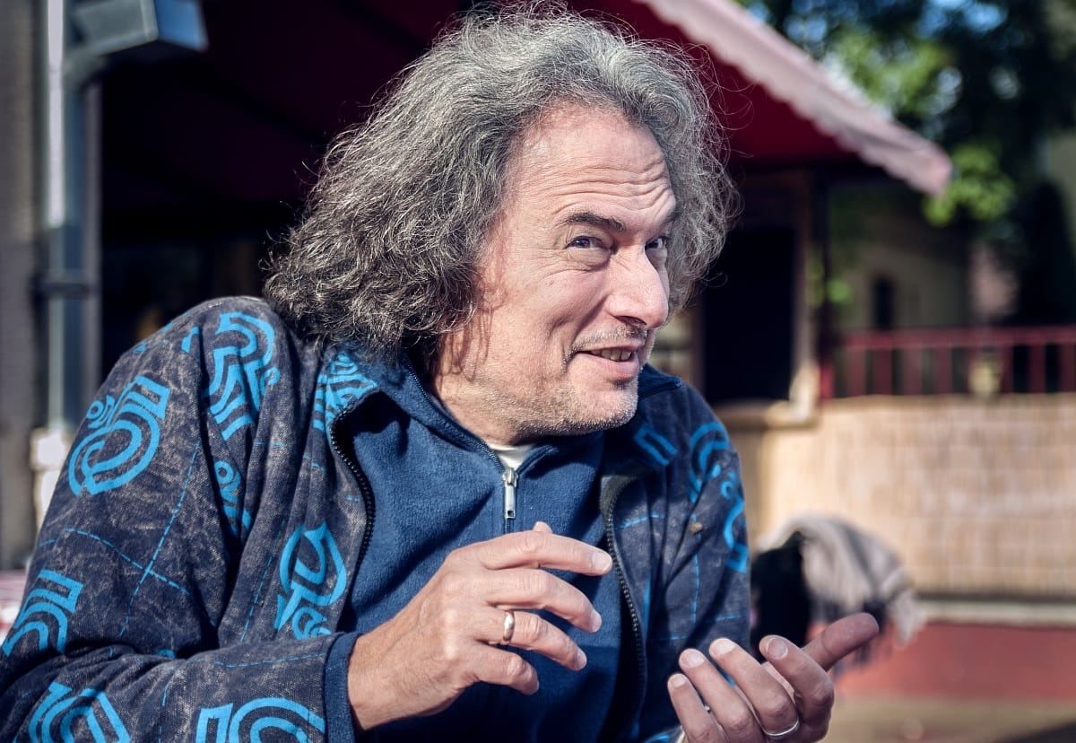 Laár Andrásnak elege van, végleg odaadja a Karinthy-gyűrűt Galla Miklósnak