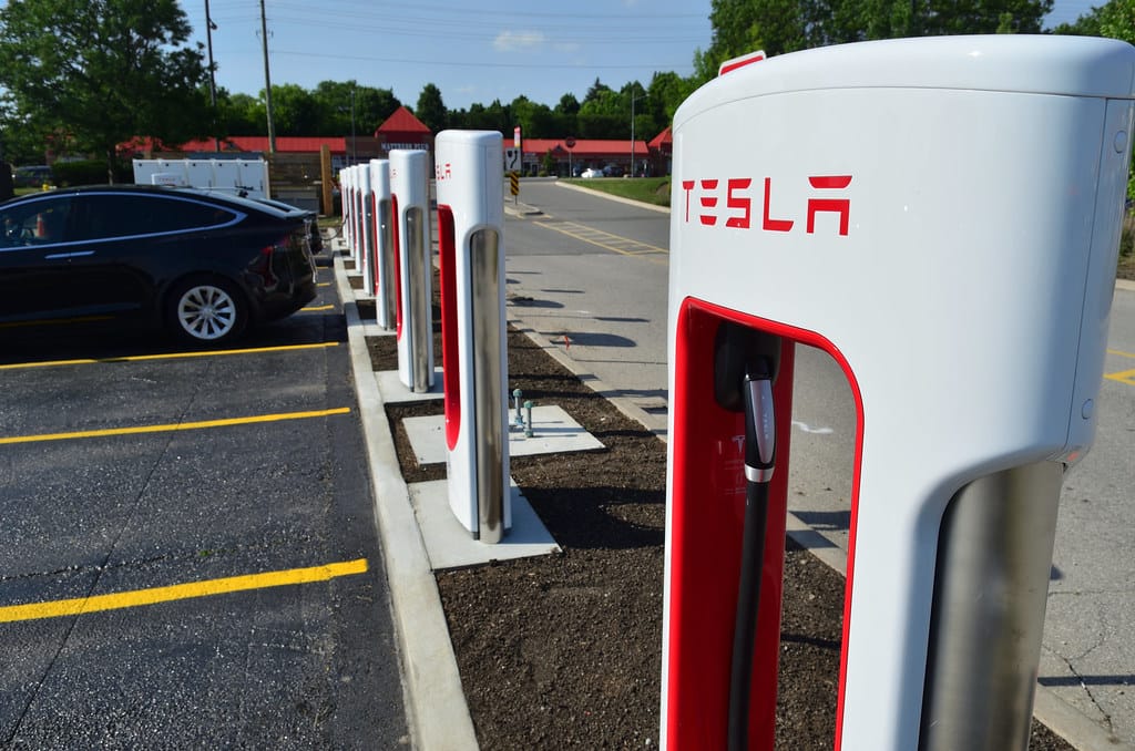 Jön a harmadik Tesla kút is Magyarországra
