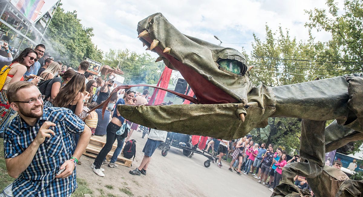 A Sziget szöges ellentéte annak, amit kék plakátokon az arcunkba tolnak