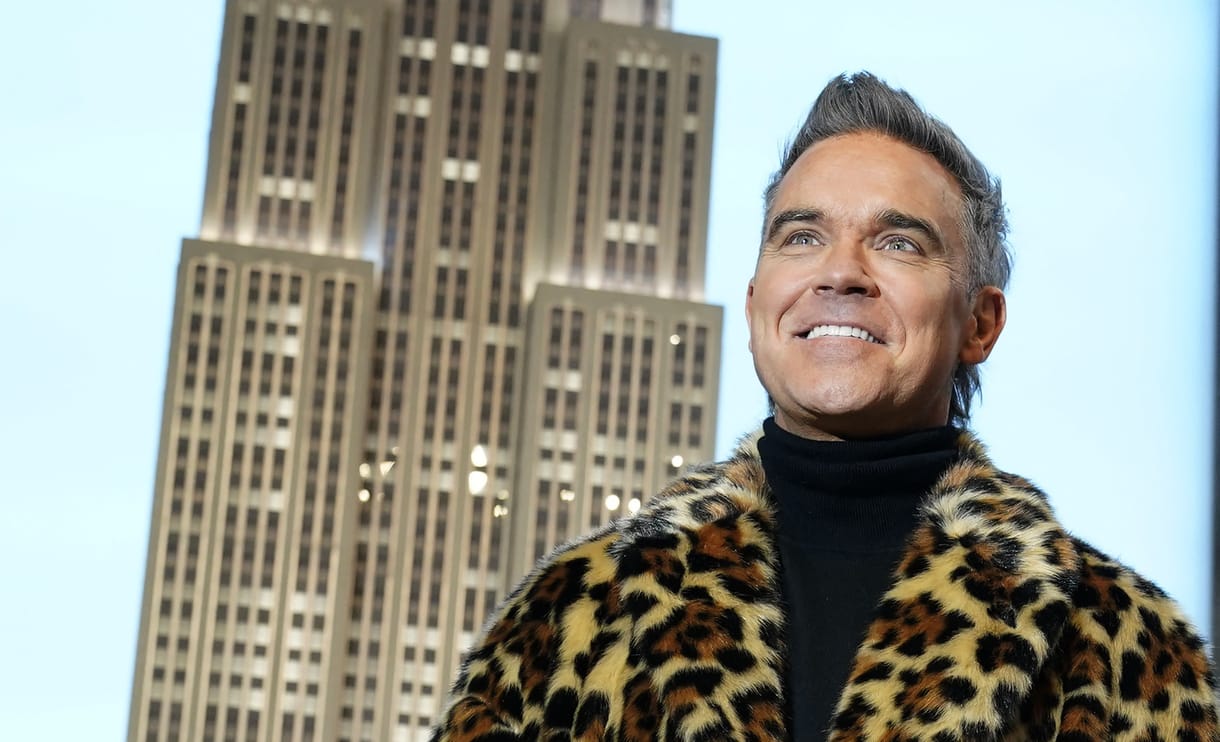 Szorong és pánikol Robbie Williams, amikor idegenek mennek oda hozzá fotót kérni