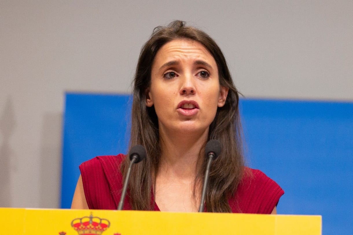 Az abortuszt választó kamaszok elől elhárítana egy akadályt a spanyol kormány