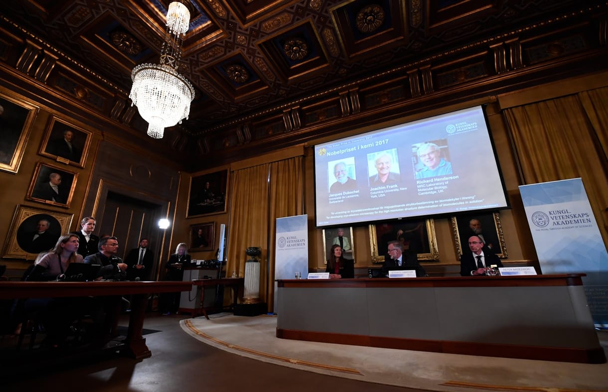 Kémiai Nobel-díj: a krio-elektronmikroszkópia megalkotóit díjazták