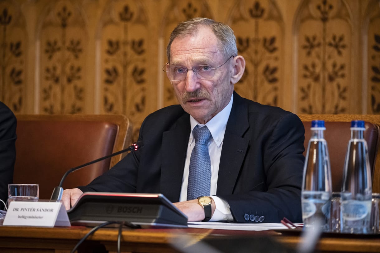 Pintér Sándor: Ősszel felmérik a diákok képességeit, rendőrhiány azért van, mert jól megy a gazdaság