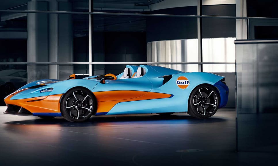 6,7 másodperc alatt gyorsul 0-ról 200-ra a szélvédő nélküli utcai McLaren