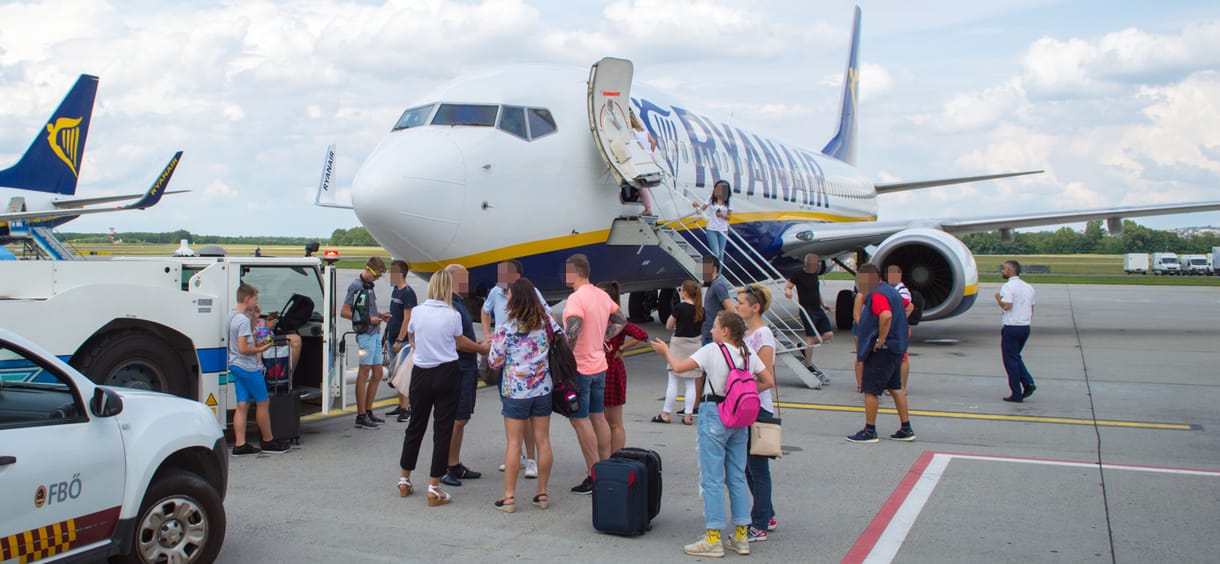 Tisztességtelen kereskedelmi gyakorlat miatt megbüntették a Ryanairt és a Wizz Airt
