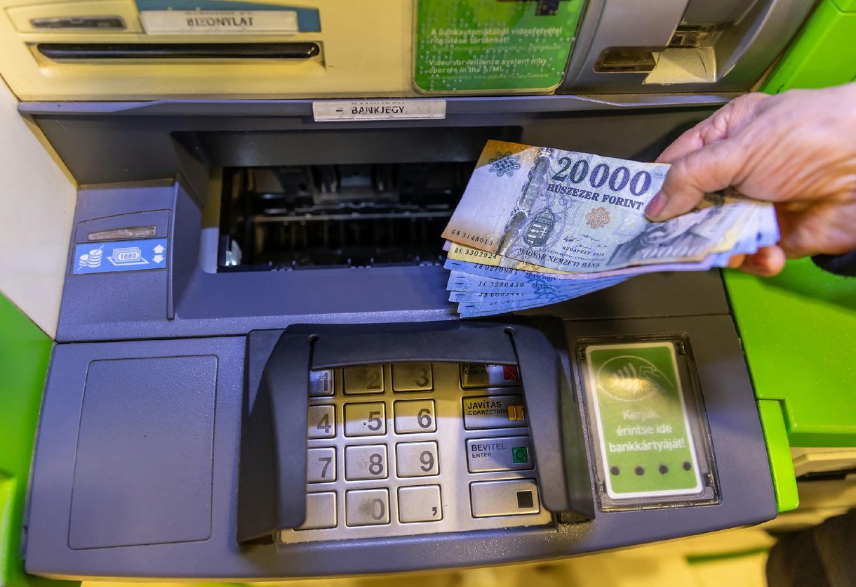 A készpénzkiadás szabályait is átírja a kormány