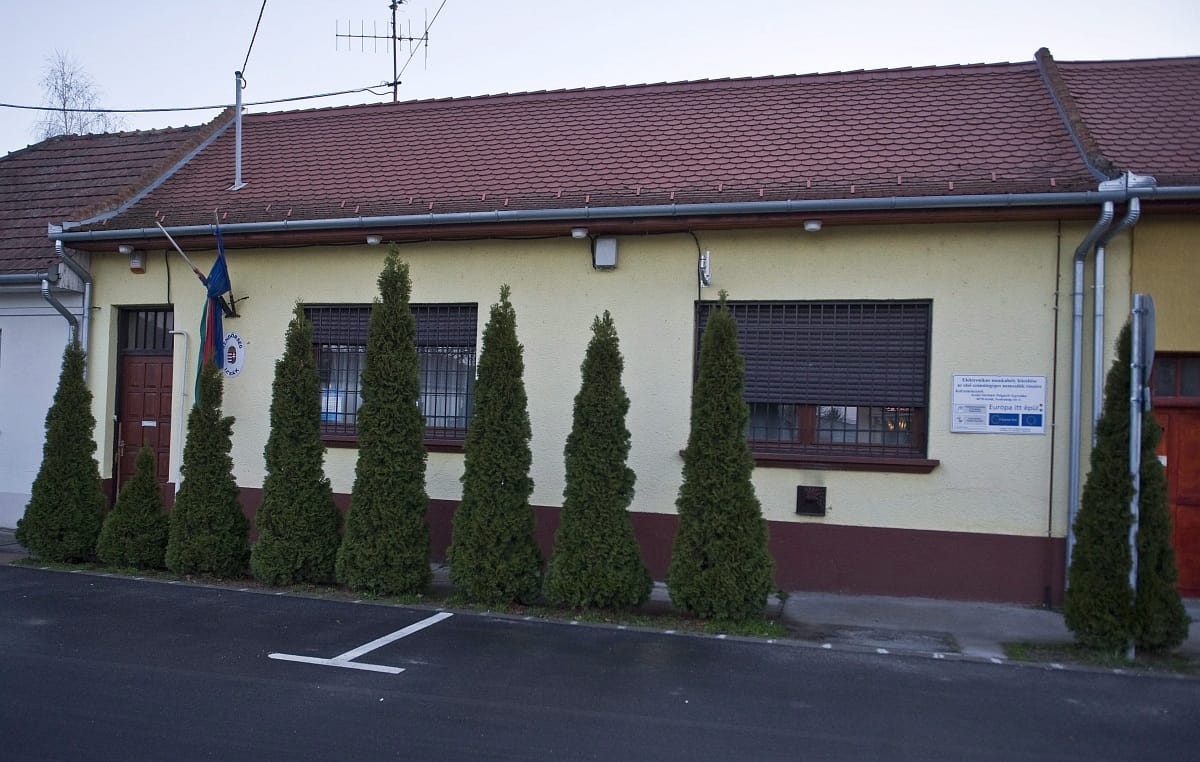 Kényszervallatás: emberöléssel vádolják az izsáki rendőröket, kezdődik a per