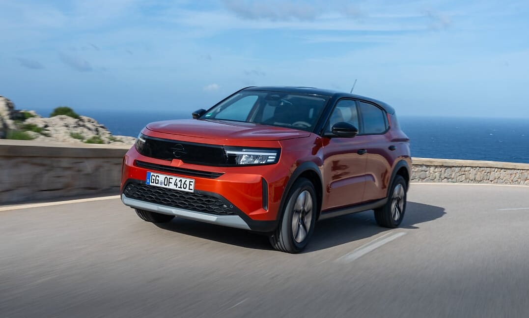 100 kilométer extra hatótávval hódít a legolcsóbb elektromos Opel