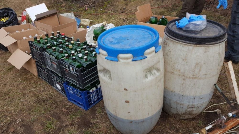Több mint százan meghaltak mérgezett alkohol miatt Indiában