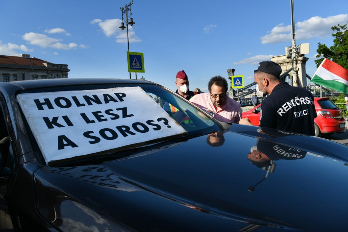 Hadházy: A „tarhálás” nem szégyen, hanem a független politika kulcsa