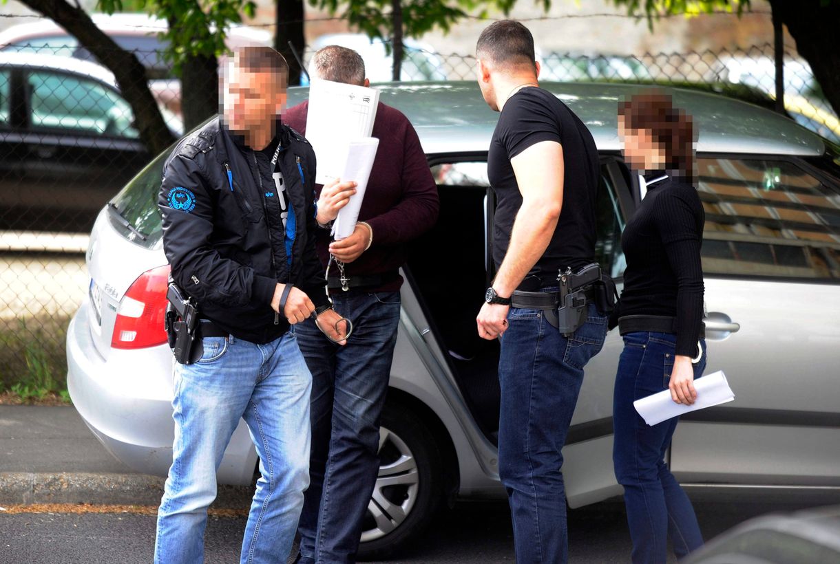 Jogerősen is életfogytiglanit kapott az áldozatát élve eltemető exrendőr