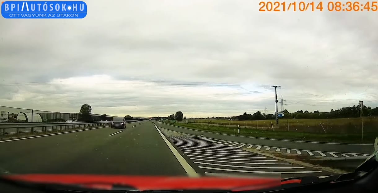 Újabb autóst videóztak le, aki szemben haladt az autópályán