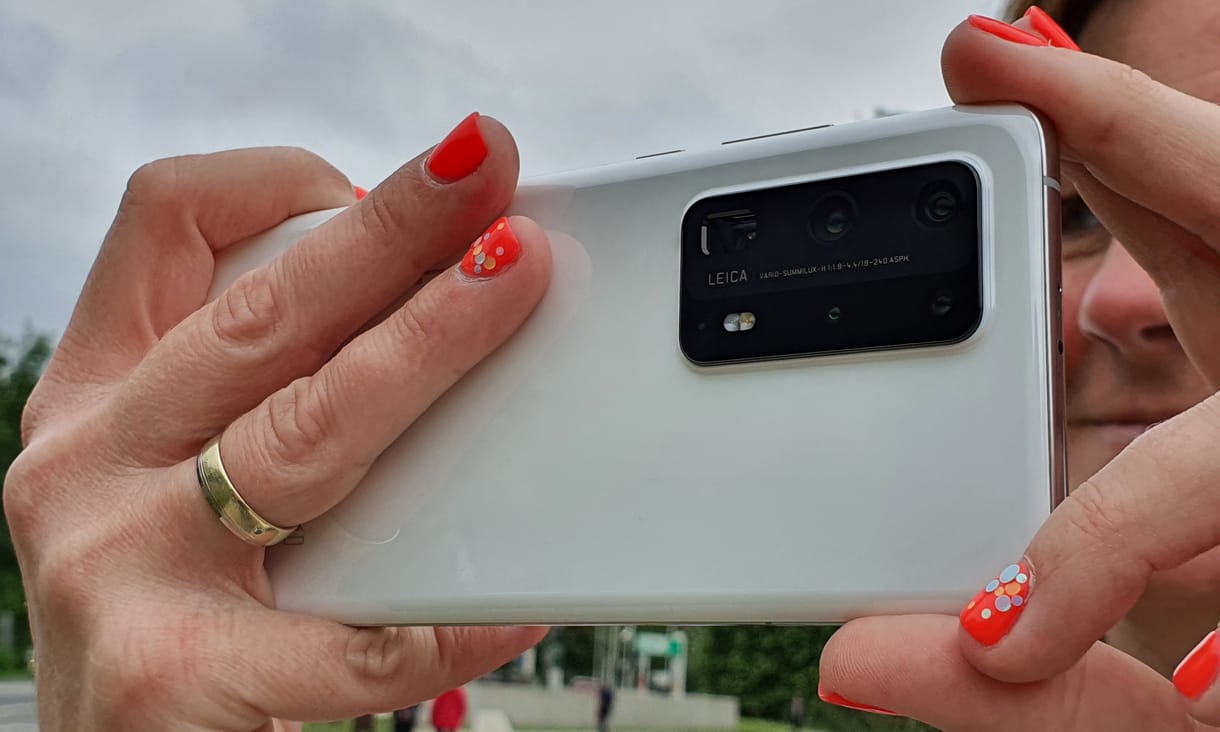 Egymásnak engedtük a legjobb kamerás mobilokat – melyik milyen fotót csinál?