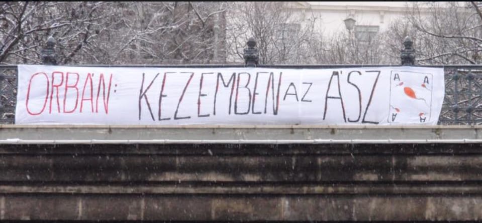 Cáfolja a Párbeszéd a párt elleni retorzióról író Magyar Nemzetet