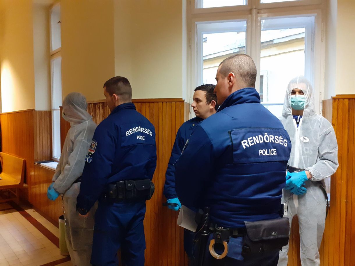 Máris elítélték a röszkei határon átszökött menekülteket