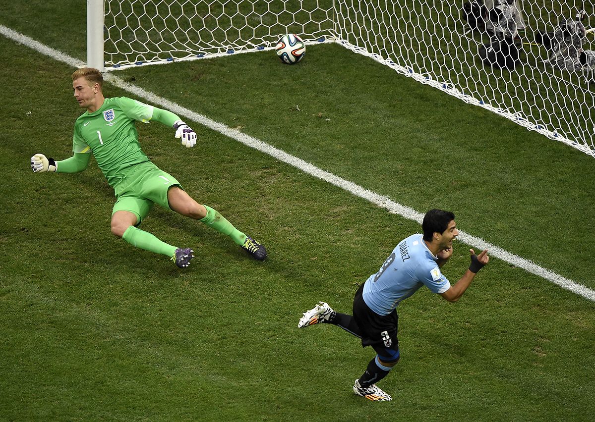 Suarez duplával verte Angliát