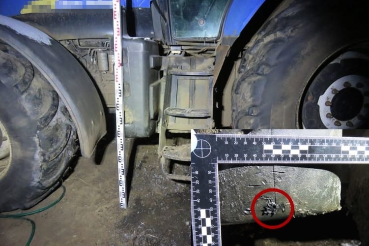 Megfúrta a szomszéd traktorját, így intézett baráti tankolást ismerősének egy medgyesbodzási férfi