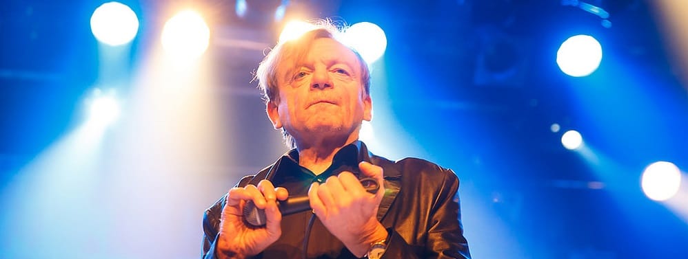 Meghalt Mark E. Smith, a Fall frontembere