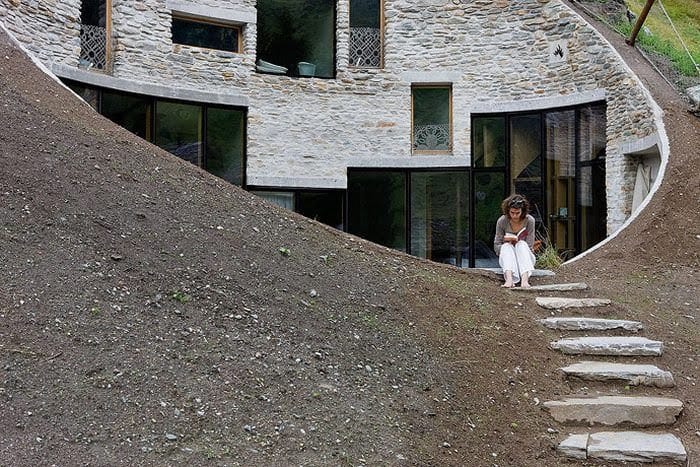 Egy lenyűgöző földalatti luxusvilla (fotógaléria)
