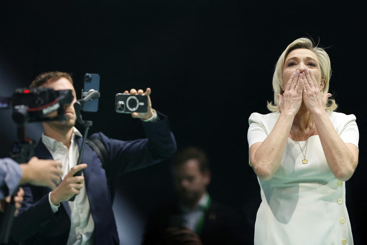 Oroszország Le Pen győzelmét támogatja a francia választásokon