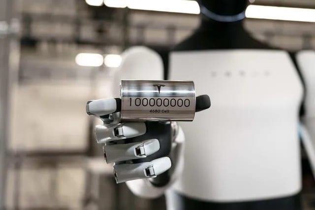 Beszólt Elon Musknak a világ legnagyobb akkugyártója: „meg fog bukni a technológiája”