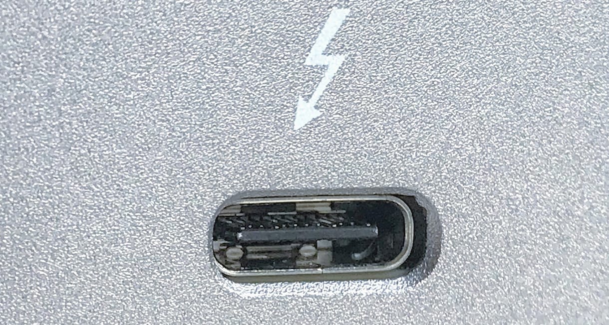 Egy csatlakozó mind felett: az Intel bejelentette a Thunderbolt 5-öt, és szédületes, mire képes