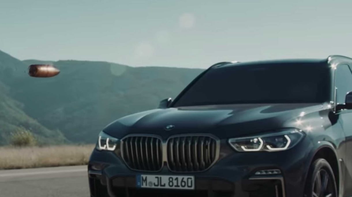 Úgy érezte a BMW a páncélozott X5-nek jár a külön reklám