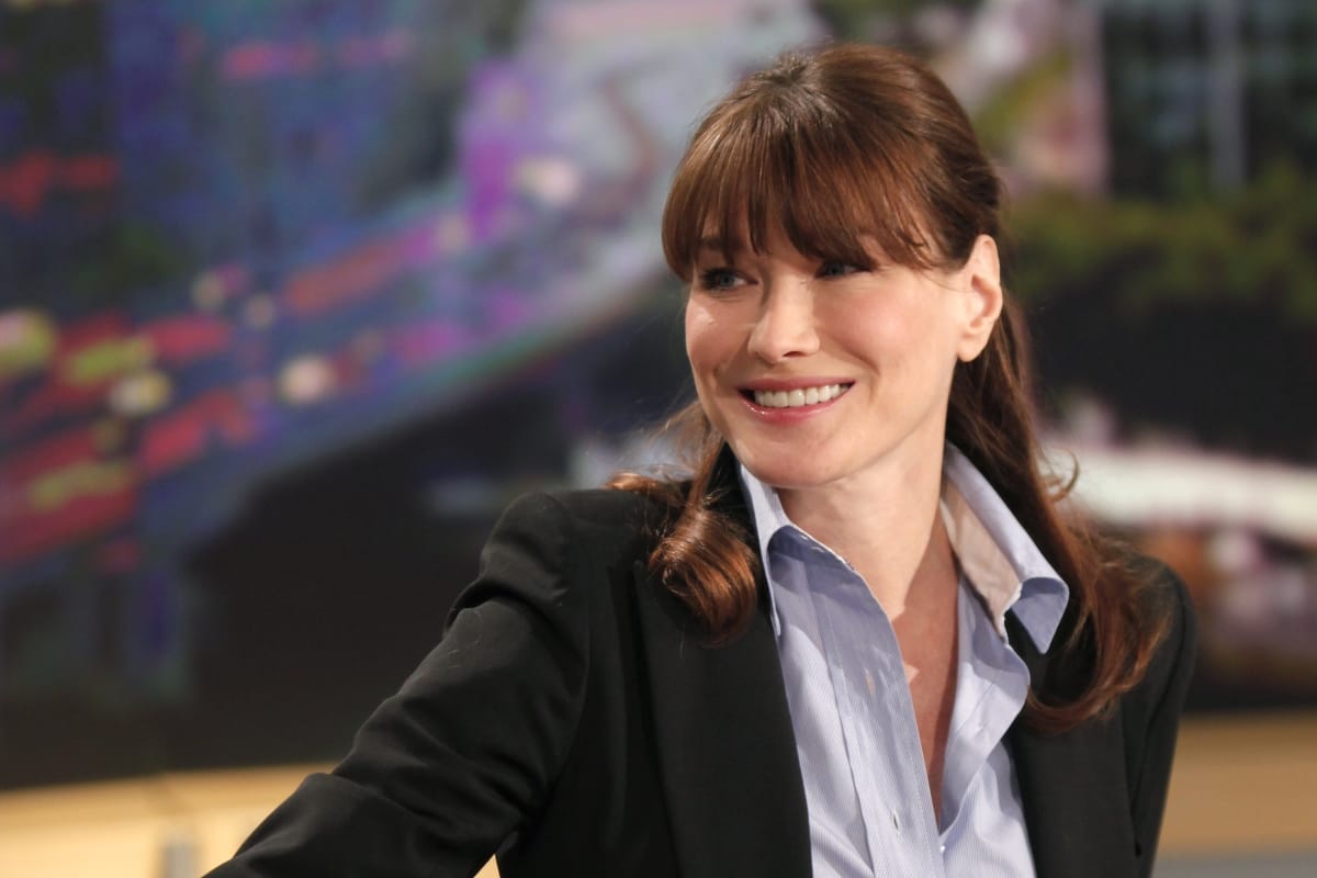 Már nem titkolja terhességét Carla Bruni
