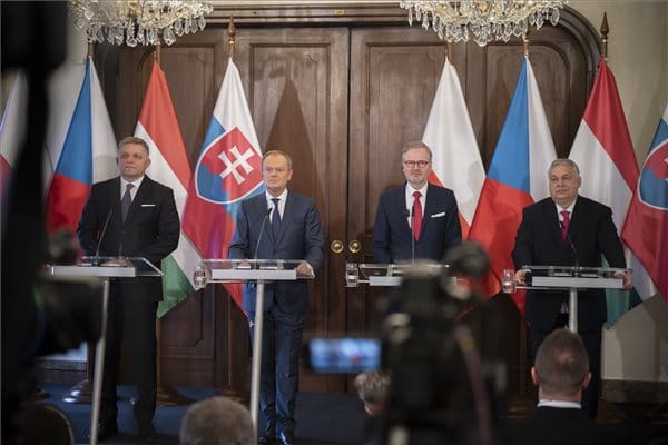 V4-ek legalább abban egyetértenek, hogy Ukrajnának segítségre van szüksége