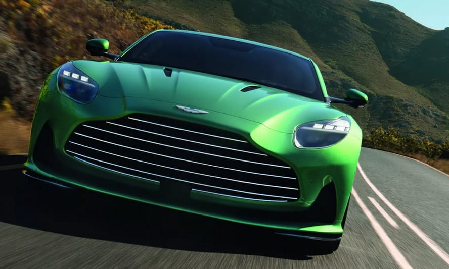 Zéró villany: a korábbi V12-nél erősebb V8-cal debütált az új Aston Martin